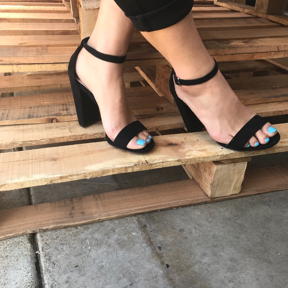 Black Classic Sexy Single Strap Suede Chunky Heel - Picture 2 of 8